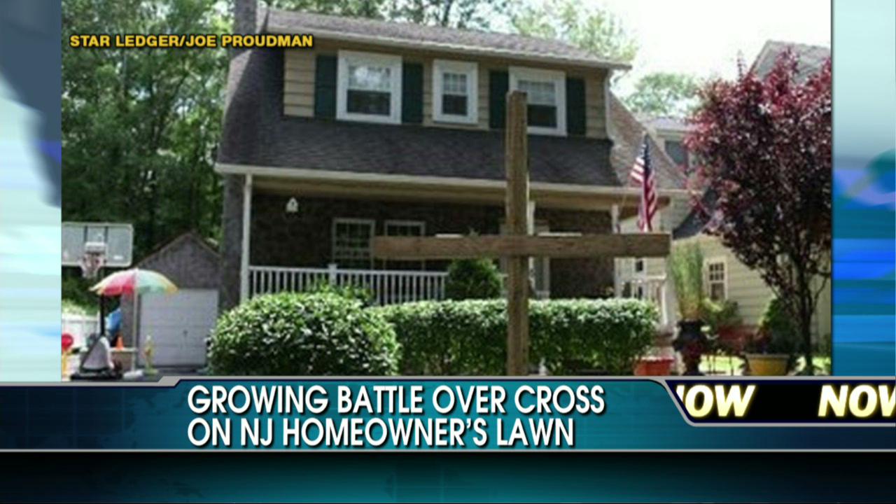 Homeowner Forced to Remove Cross From Lawn, Sparking Debate Over First Amendment Rights