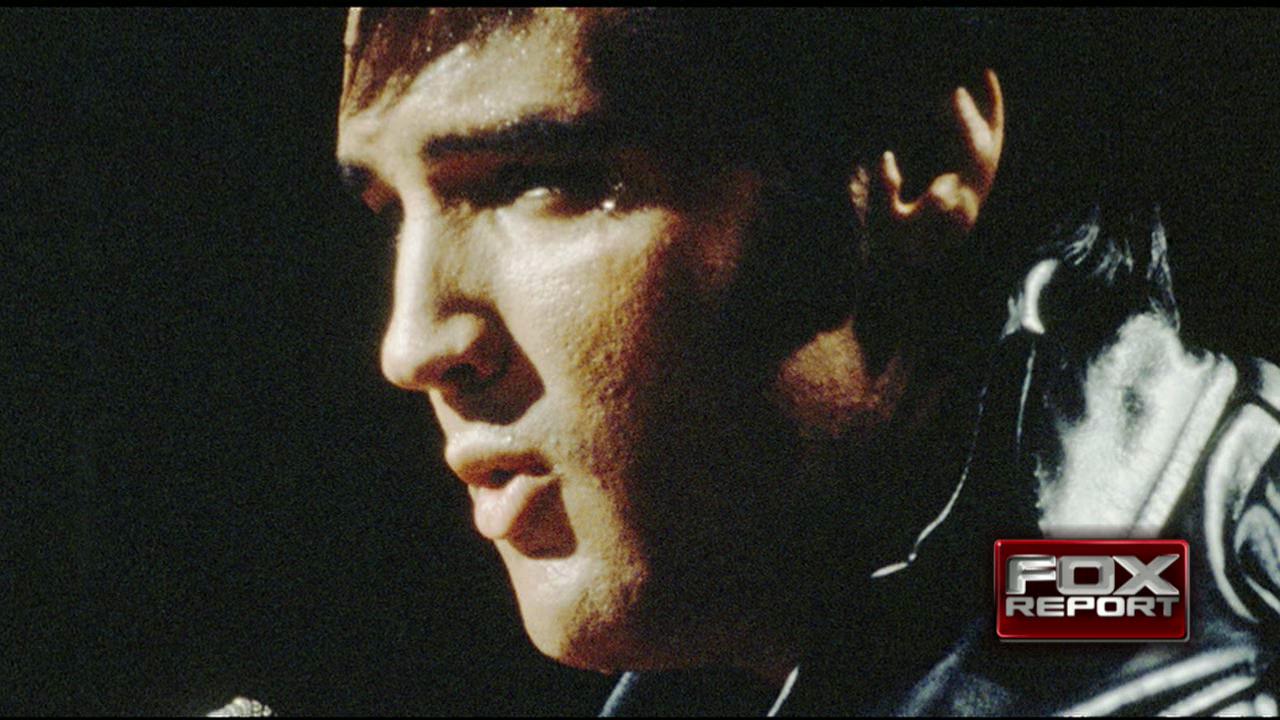 Fans Gather to Honor Elvis Presley