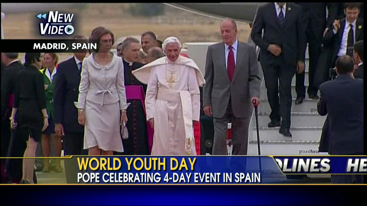 NEW VIDEO: Pope Benedict Arrives in Madrid
