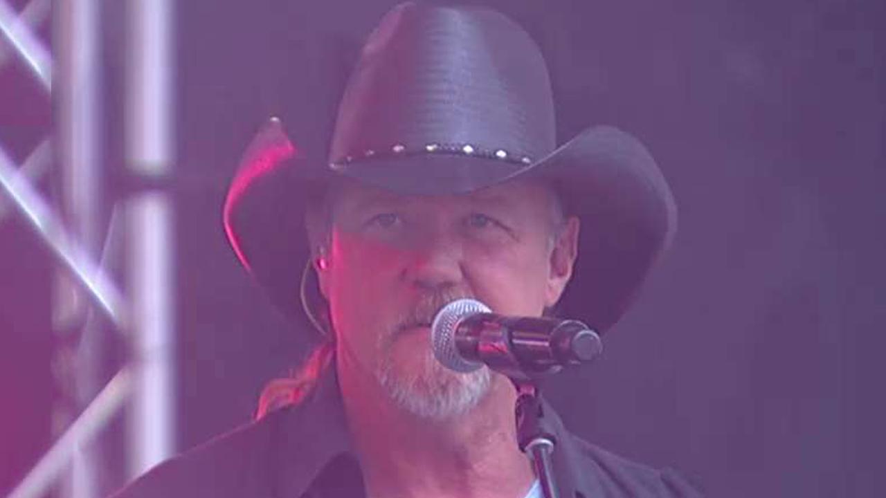 Trace Adkins Performs 'Still A Soldier' | Fox News Video