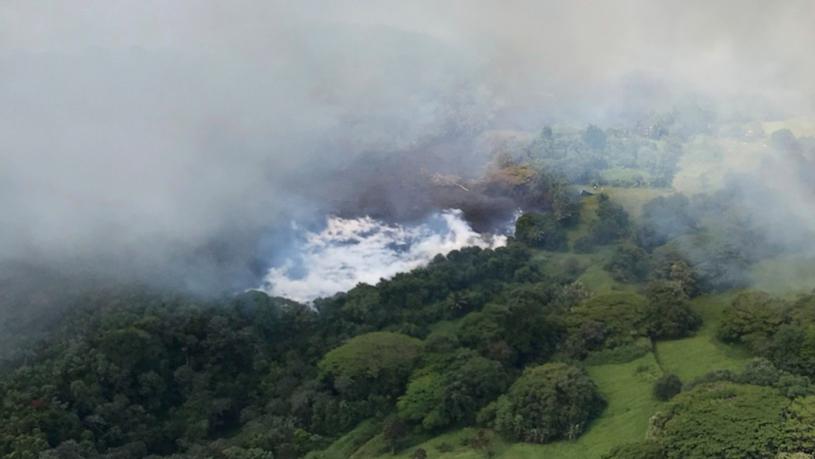 Hawaii tour helicopter crashes in lava field with 6 onboard