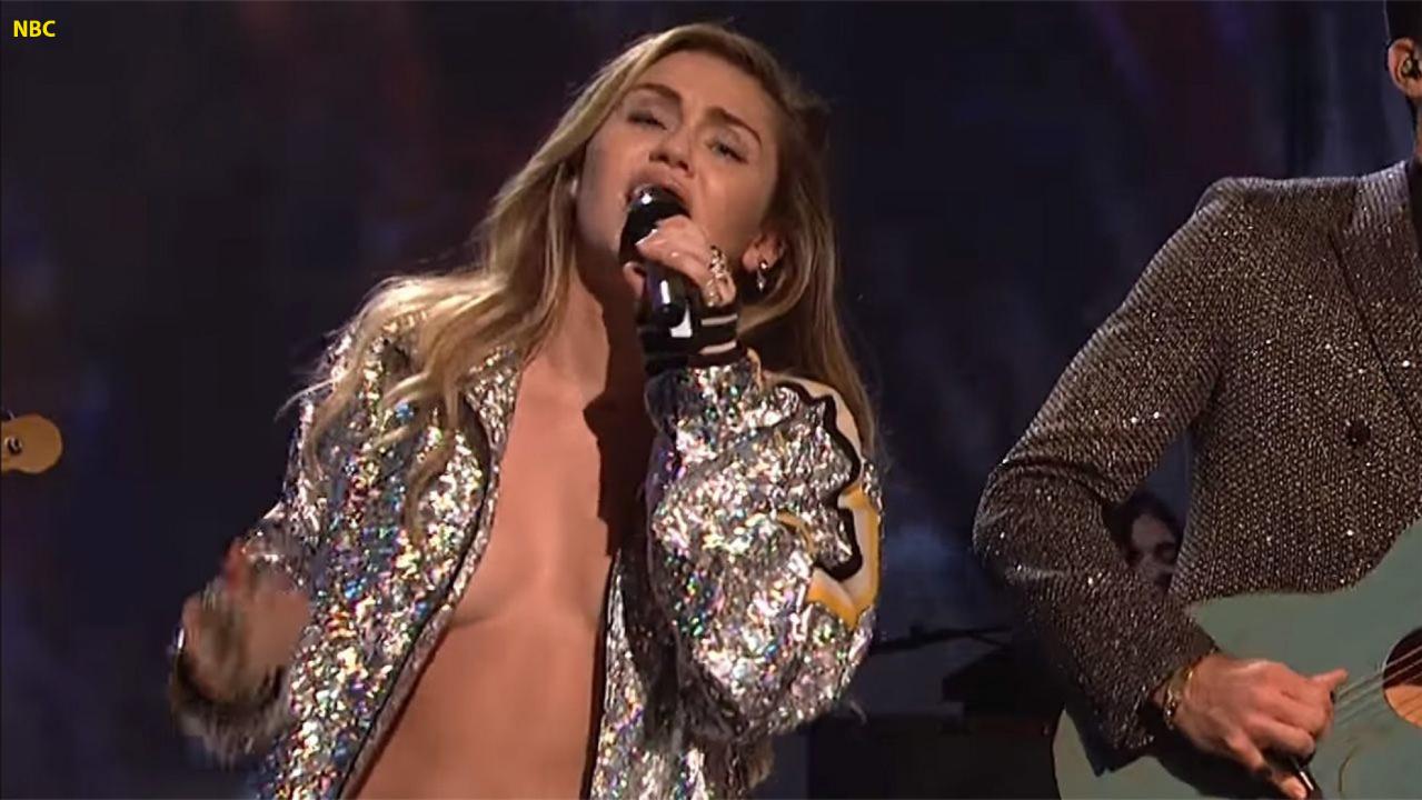 miley cyrus outfit saturday night live