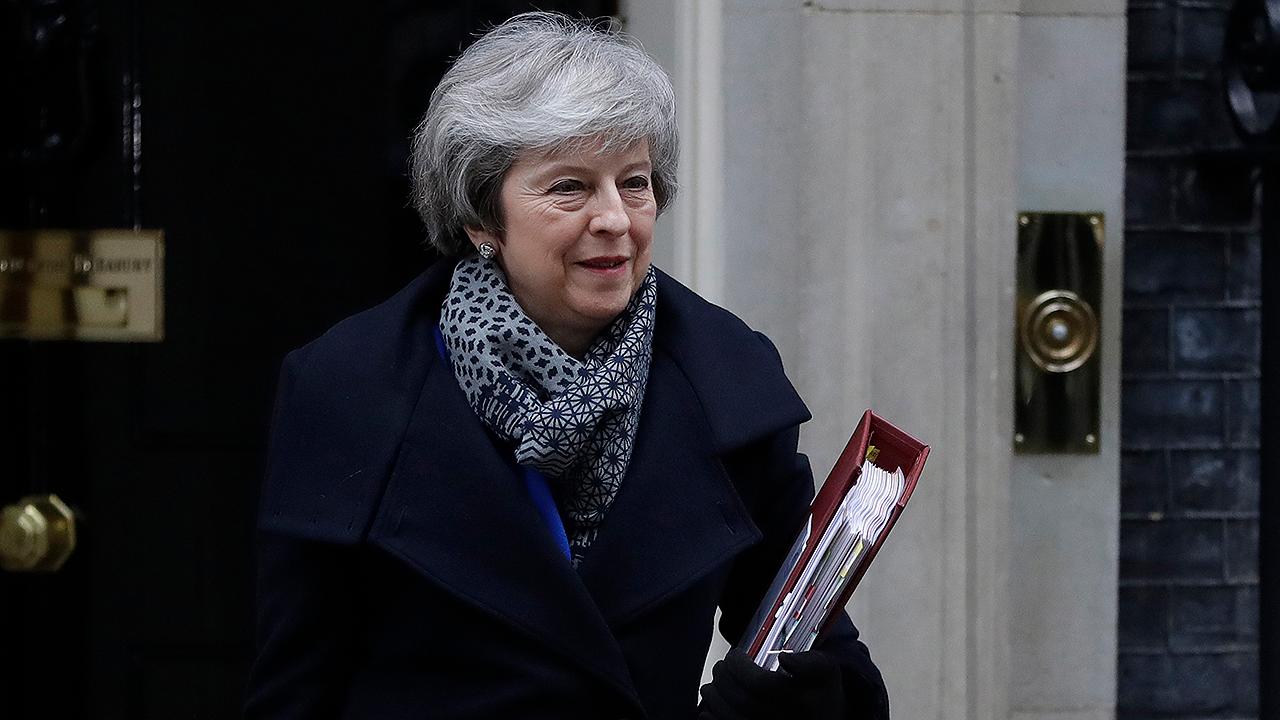 British Pm Theresa May Survives No Confidence Vote Day After Major Brexit Defeat Fox News 6520