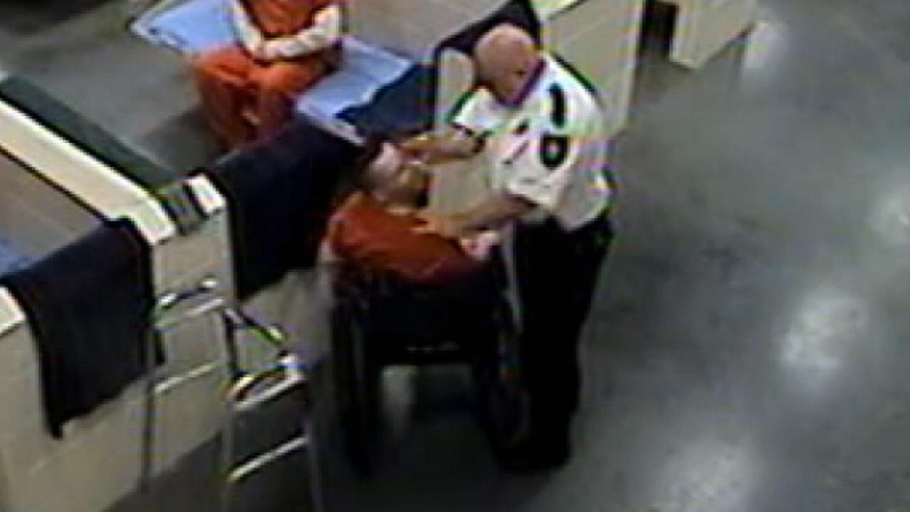 Florida Detention Deputy Fired After Hitting Inmate In Wheelchair On Video Sheriff Says Fox News 4341