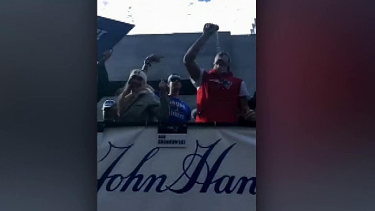 Patriots Rob Gronkowski chugs beer at Super Bowl parade