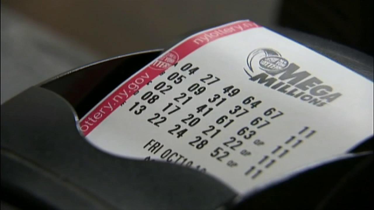 Winner of record-breaking lottery prize comes forward, remains anonymous