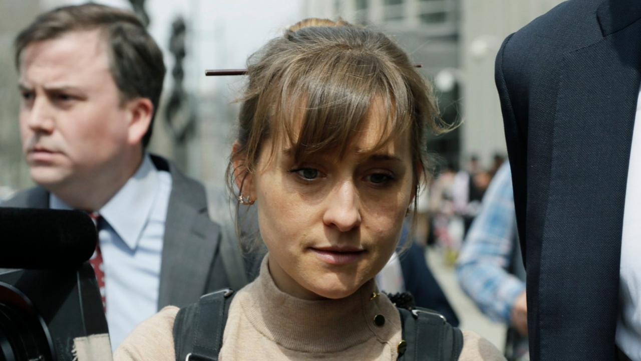 Allison Mack Allegedly Told Nxivm Sex Slave She Could Be Wonder Woman 5261