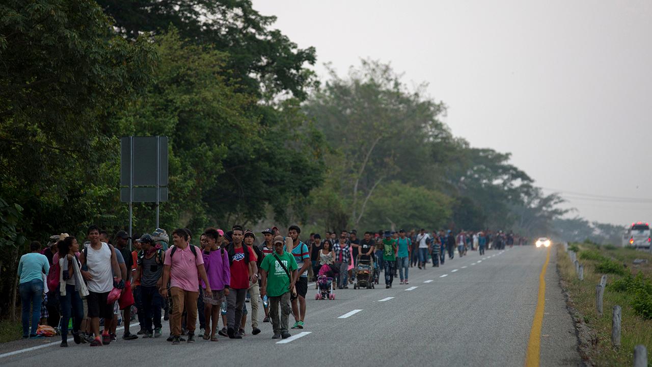 Nearly 3,000 migrants attempt to cross border, falsely claim to be&nbsp; part of a family unit