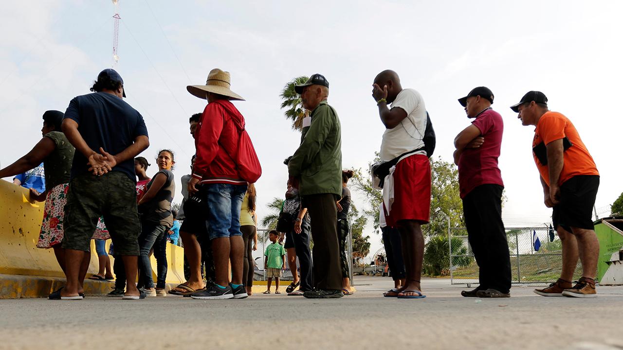 SUV crash in Texas kills 6 suspected illegal immigrants; others injured, reports say