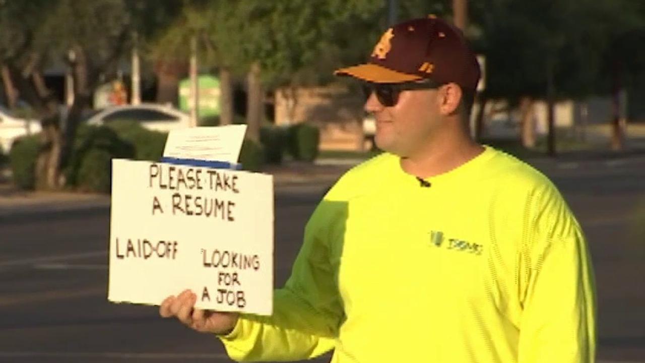 FOX NEWS: Laid-off Arizona man finds new job after handing out his résumé on streets