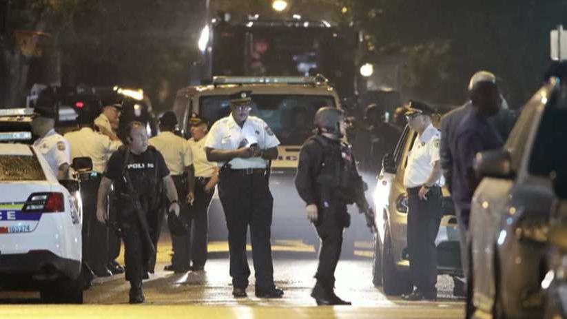 Philadelphia police officers praised after hours-long standoff with gunman